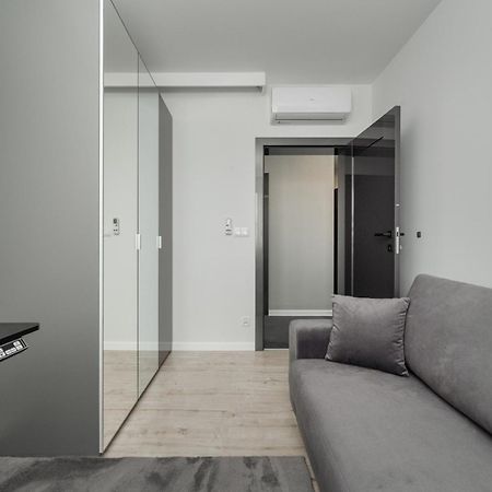 Luksusowy Apartament Z 3 Sypialniami, Klimatyzacja, Parkingiem I Biurkiem We Wroclawiu By Renters Prestige Exteriör bild