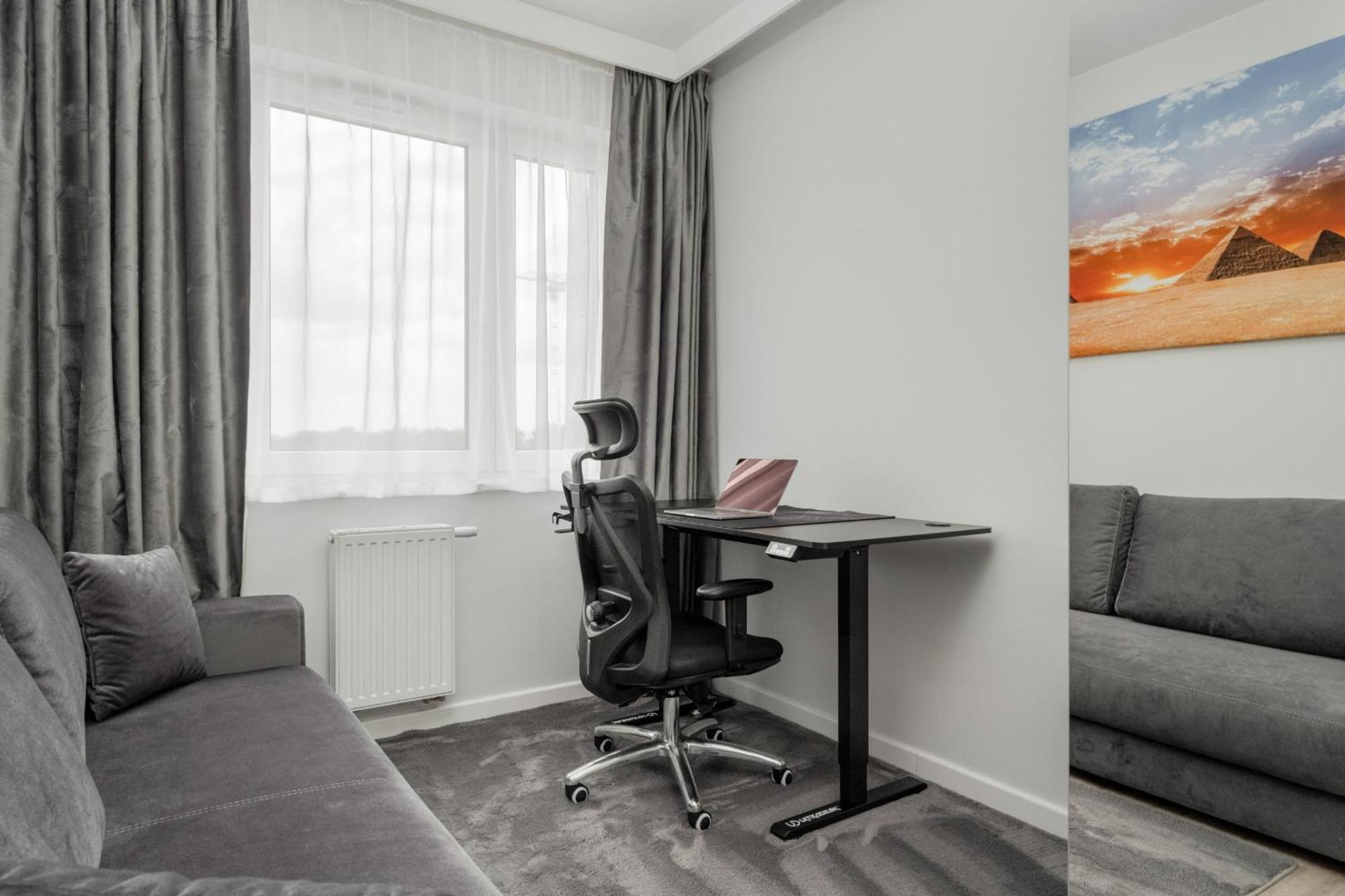 Luksusowy Apartament Z 3 Sypialniami, Klimatyzacja, Parkingiem I Biurkiem We Wroclawiu By Renters Prestige Exteriör bild