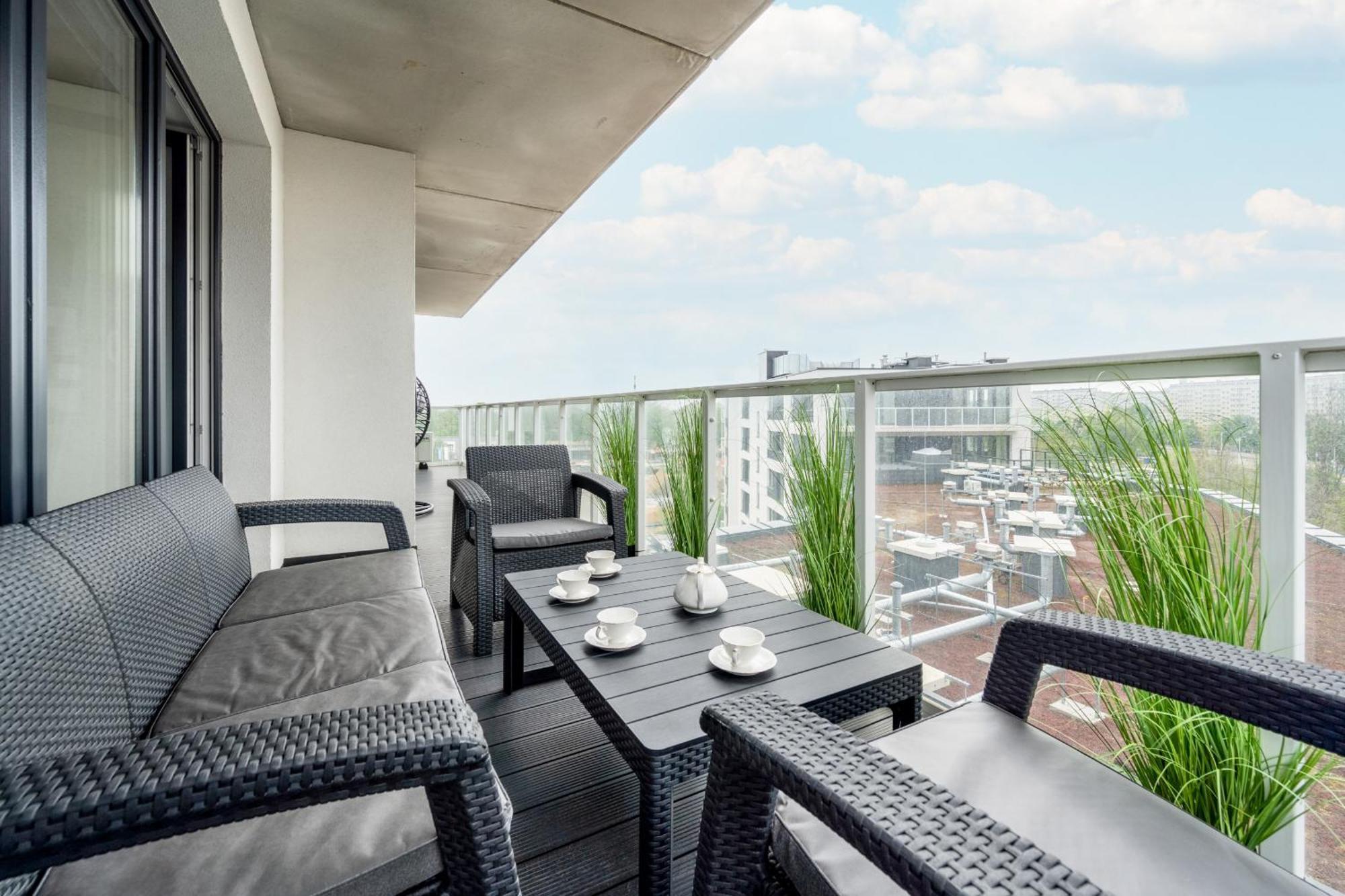 Luksusowy Apartament Z 3 Sypialniami, Klimatyzacja, Parkingiem I Biurkiem We Wroclawiu By Renters Prestige Exteriör bild